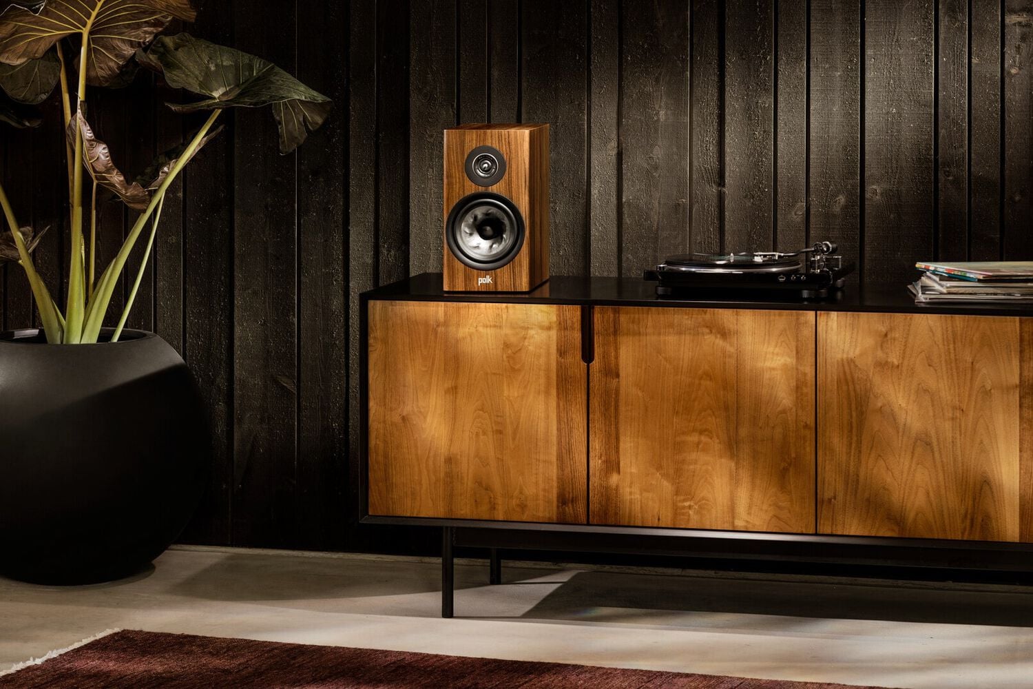 Polk bookshelf speakers