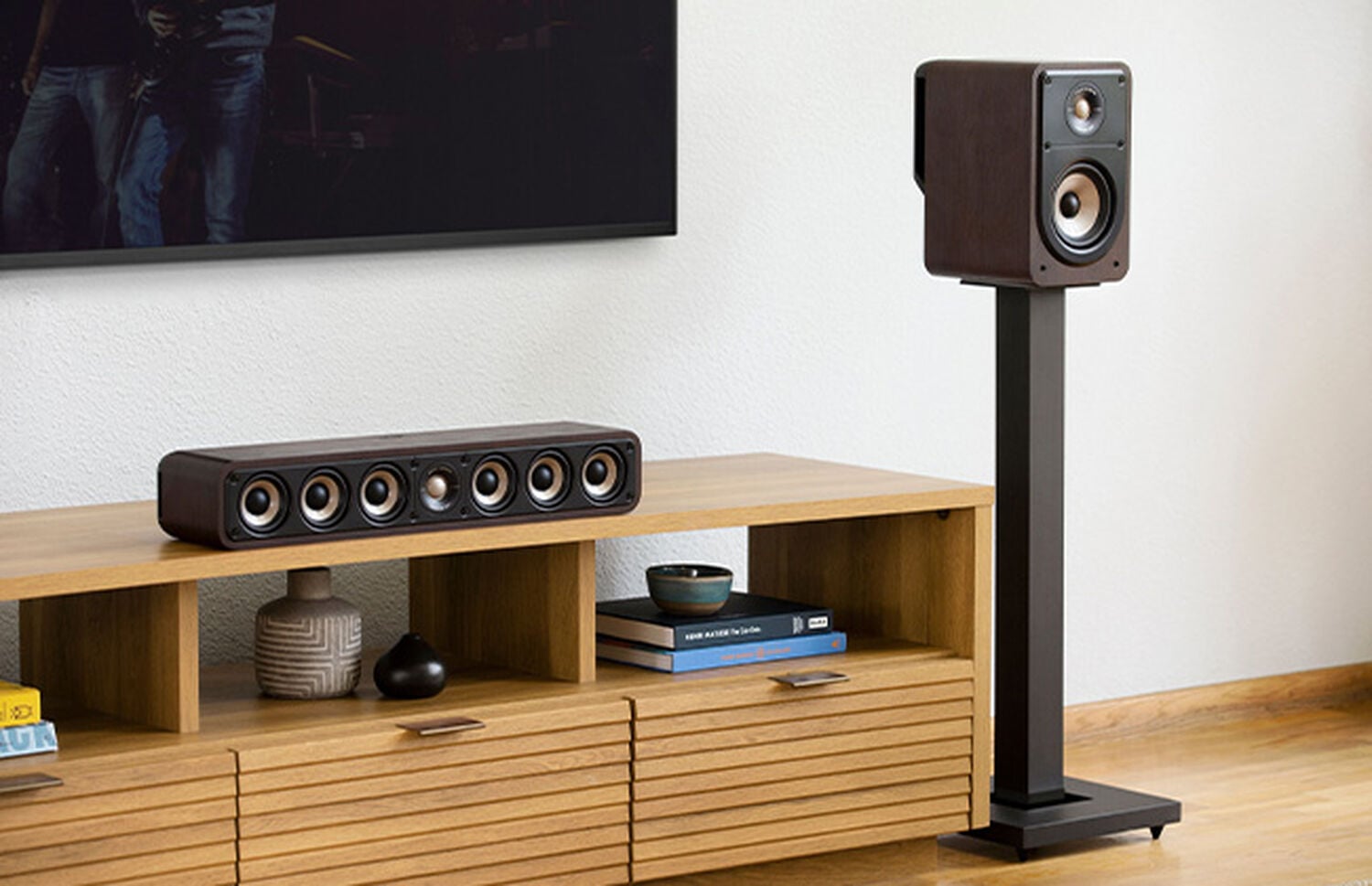 Polk sound bar and speaker