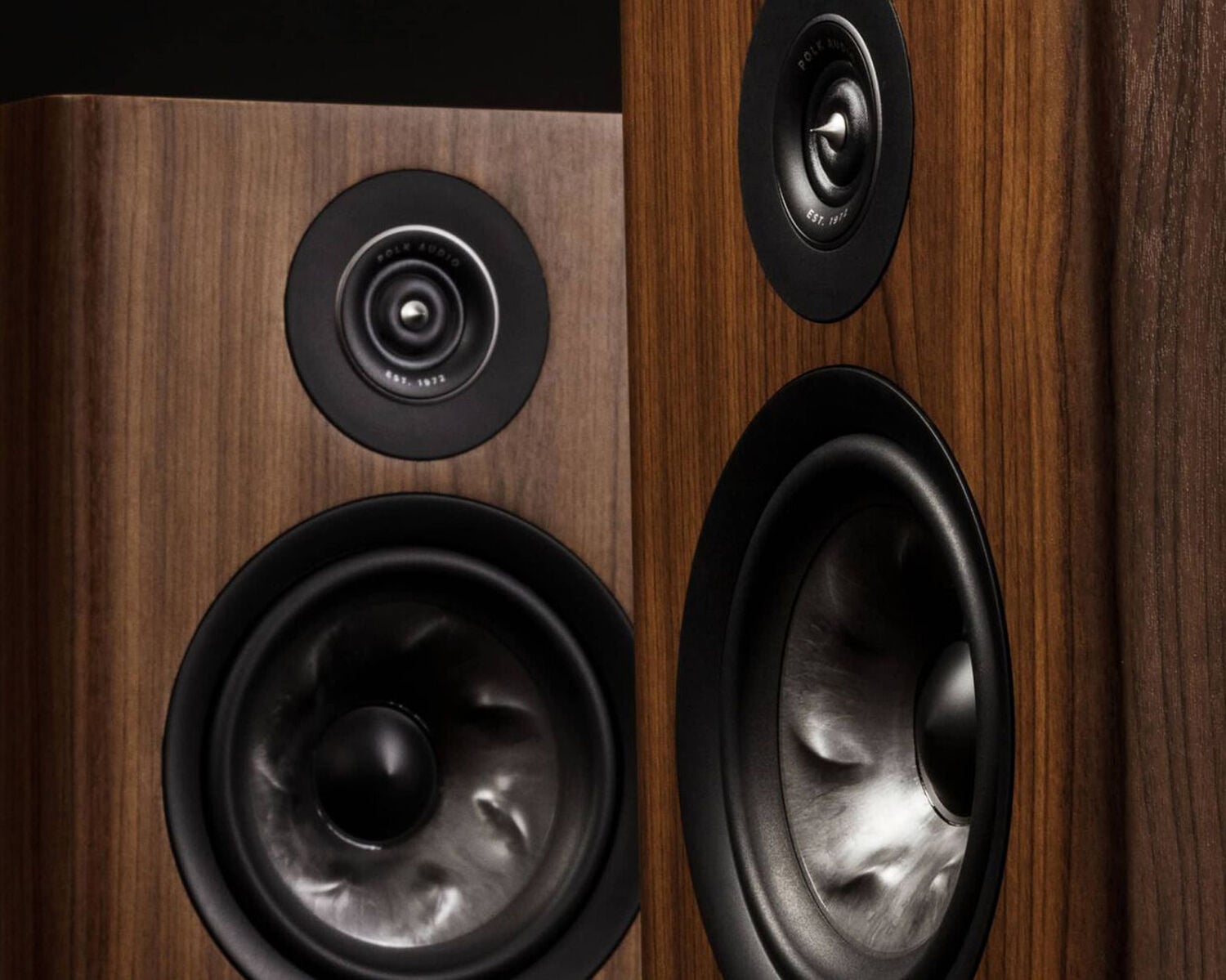 Speaker cabinet acoustics