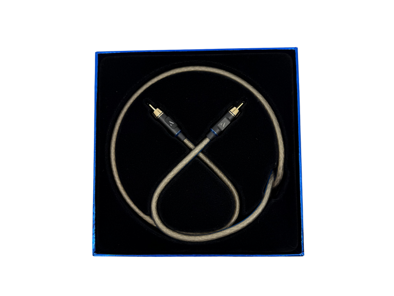 an image of the cable twisted
