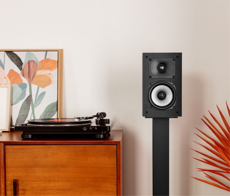 Monitor XT15 Bookshelf Speakers (Pair) | Polk Audio