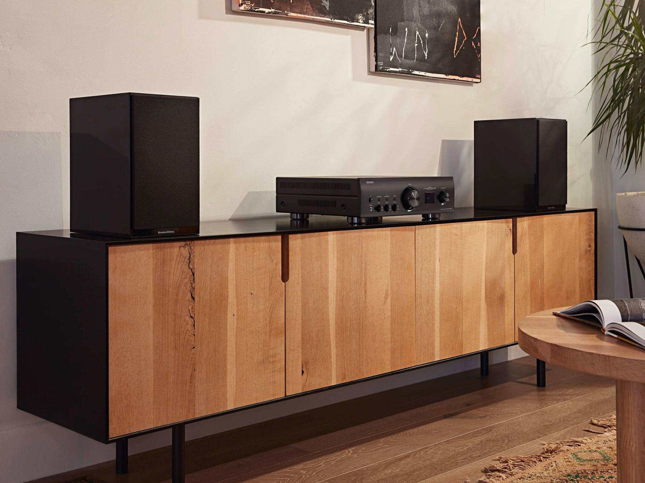 PMA-1700NE - 2 Ch. 70W integrated Amplifier with USB-DAC | Polk