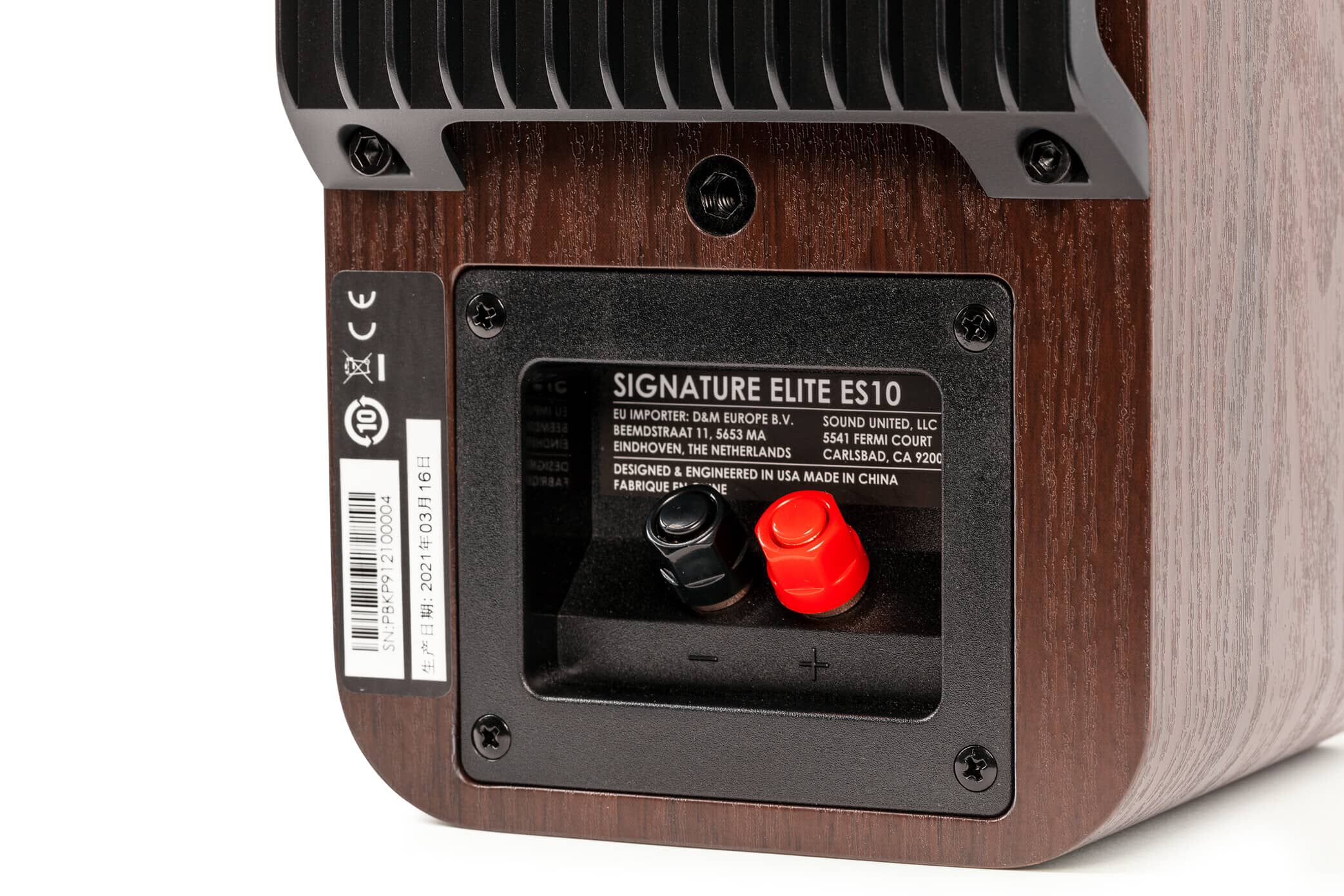 Signature Elite ES10 - High-Quality Wall-Mountable Satellite