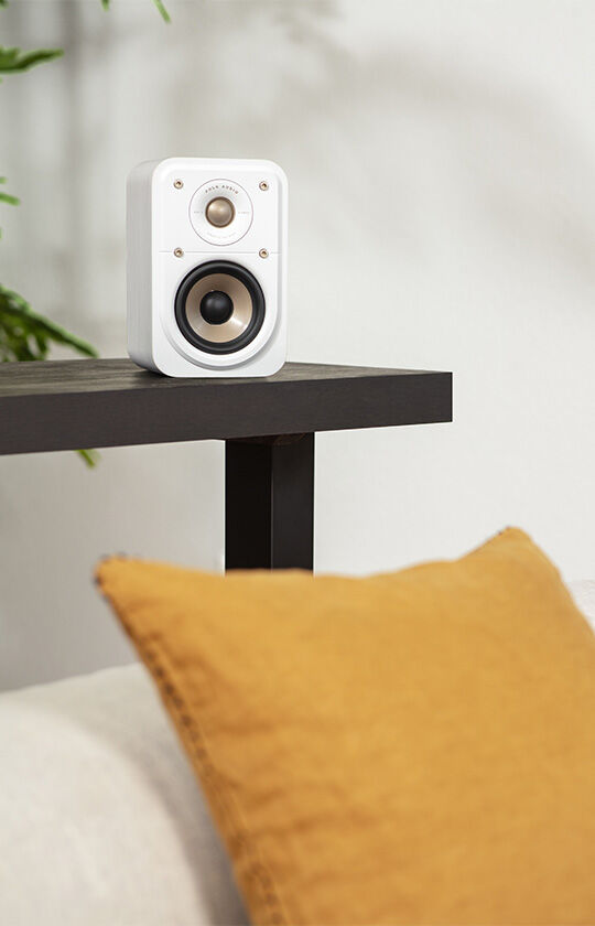 Signature Elite ES10 - High-Quality Wall-Mountable Satellite