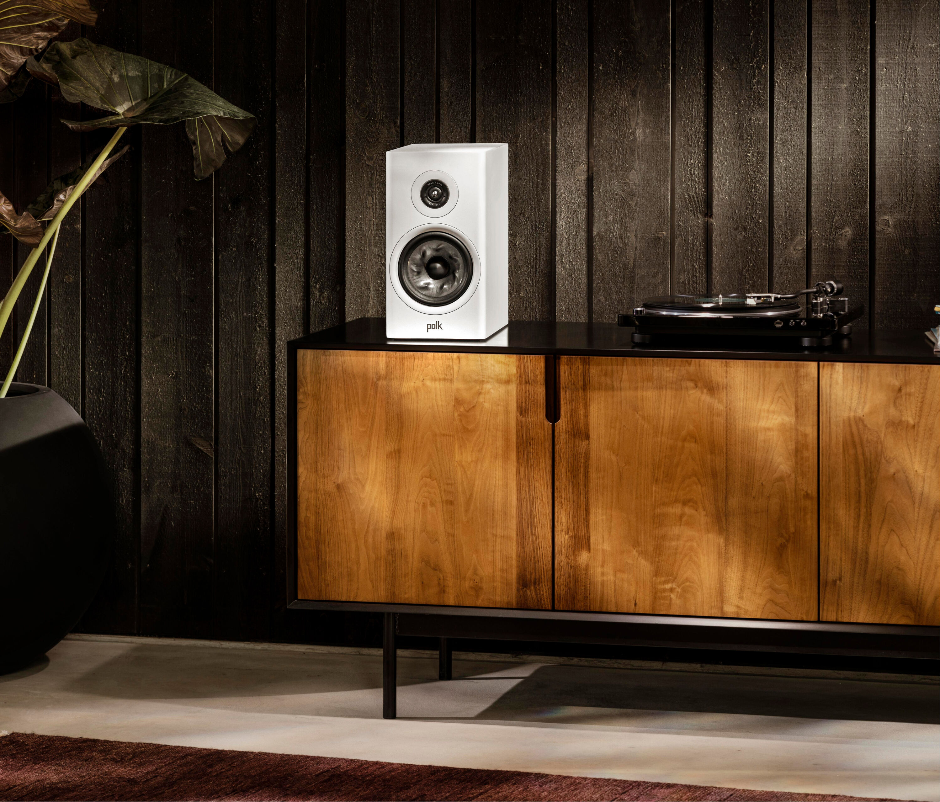 Reserve R200 - Premium Bookshelf Speakers | Polk Audio - Global