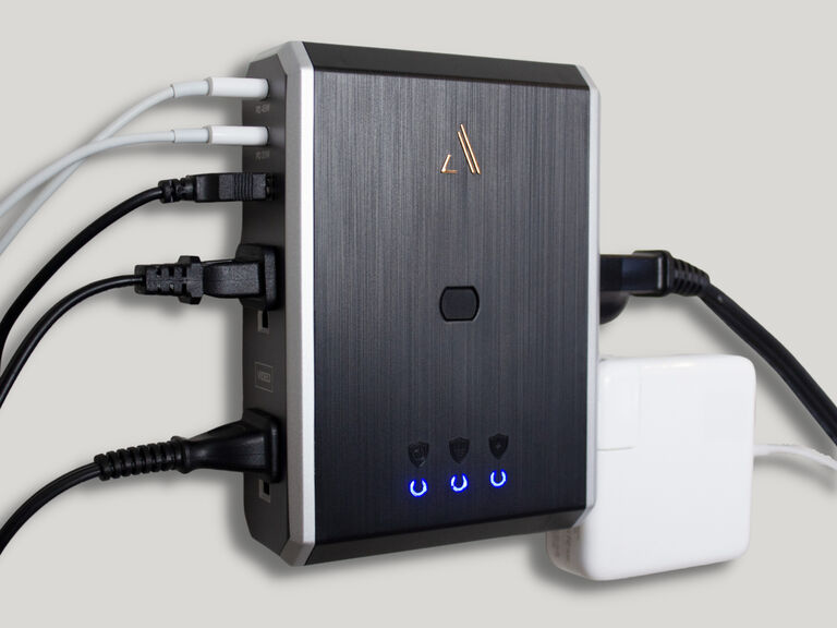 VII Series Power 4-Outlet Surge Protector and Charger, , dynamic