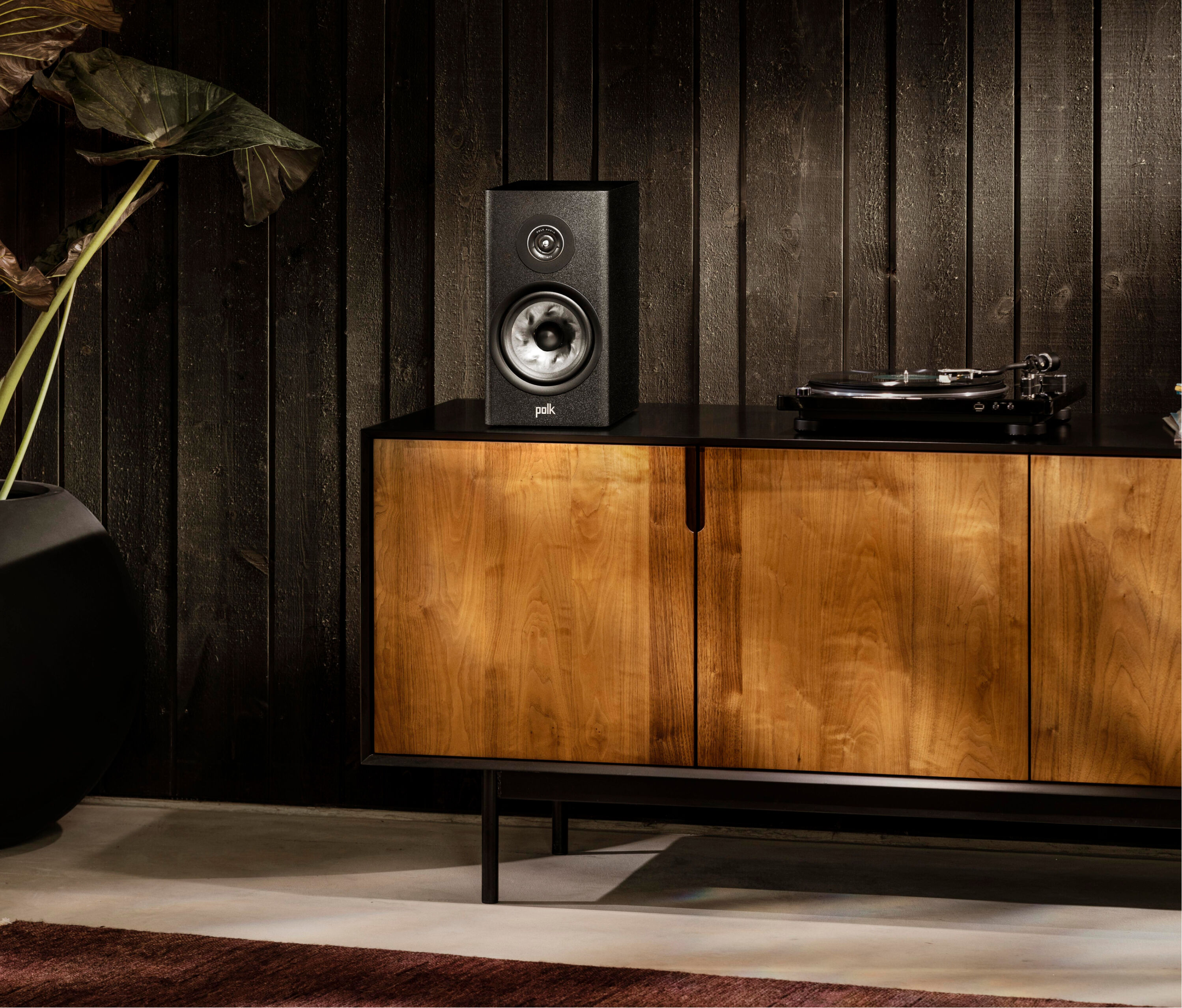 Reserve R200 - Premium Bookshelf Speakers | Polk Audio - United States