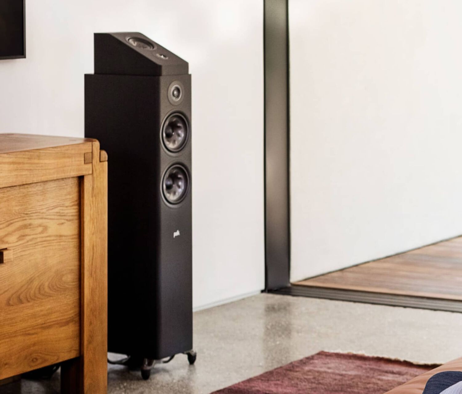 Reserve R500 Silver System with Denon AVR, Black, dynamic