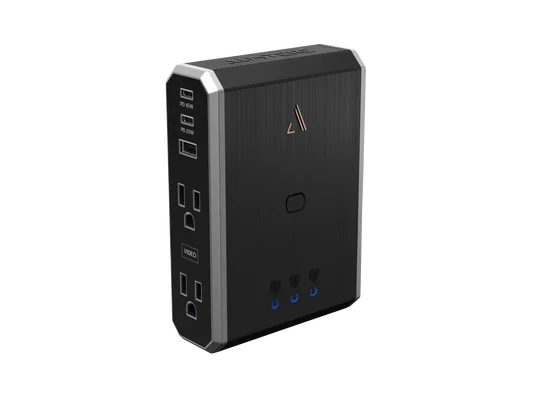 VII Series Power 4-Outlet Surge Protector and Charger, , dynamic